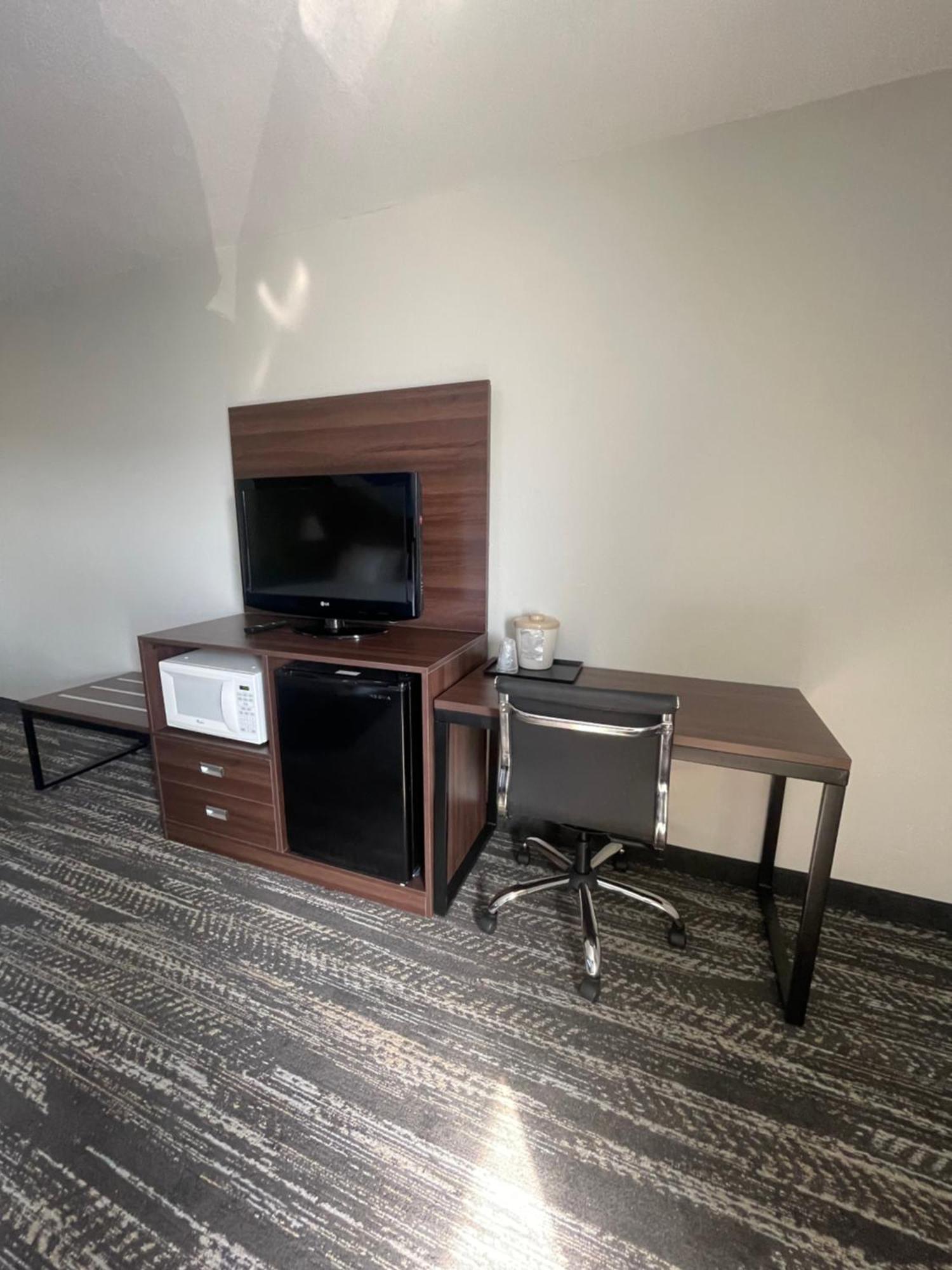 Clarion Pointe-Dillard Near Blue Ridge Mountains酒店 外观 照片
