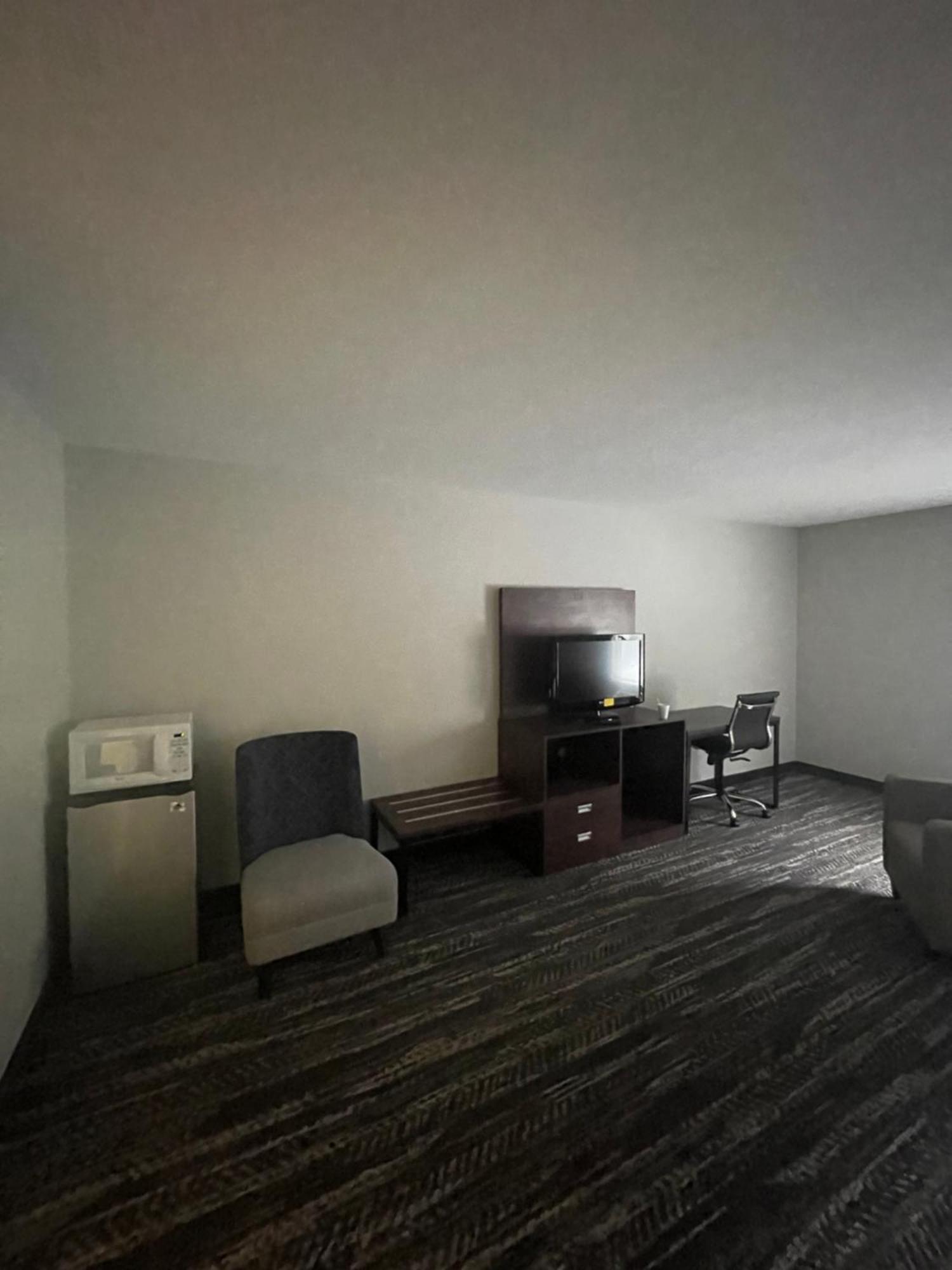 Clarion Pointe-Dillard Near Blue Ridge Mountains酒店 外观 照片