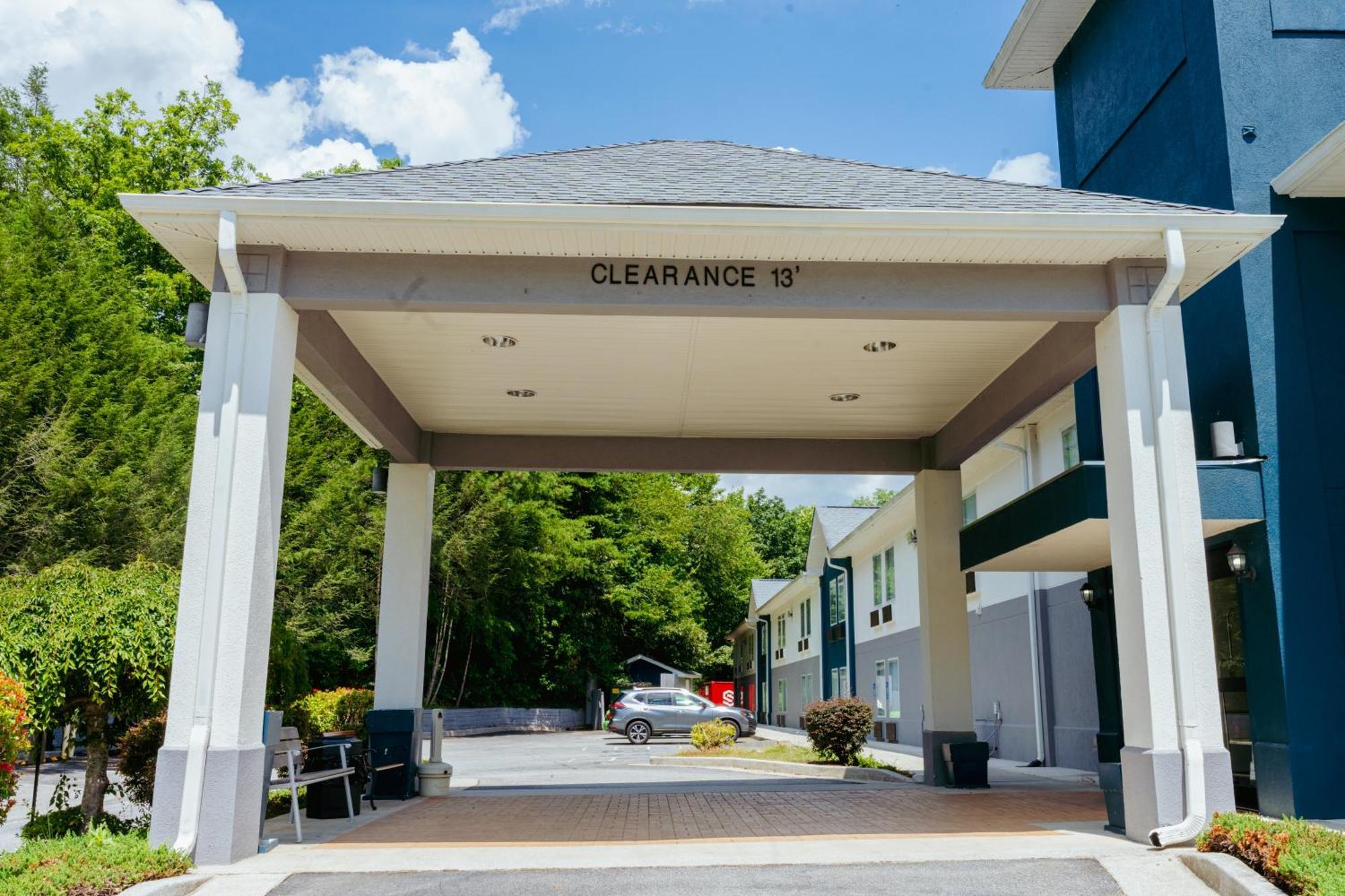 Clarion Pointe-Dillard Near Blue Ridge Mountains酒店 外观 照片