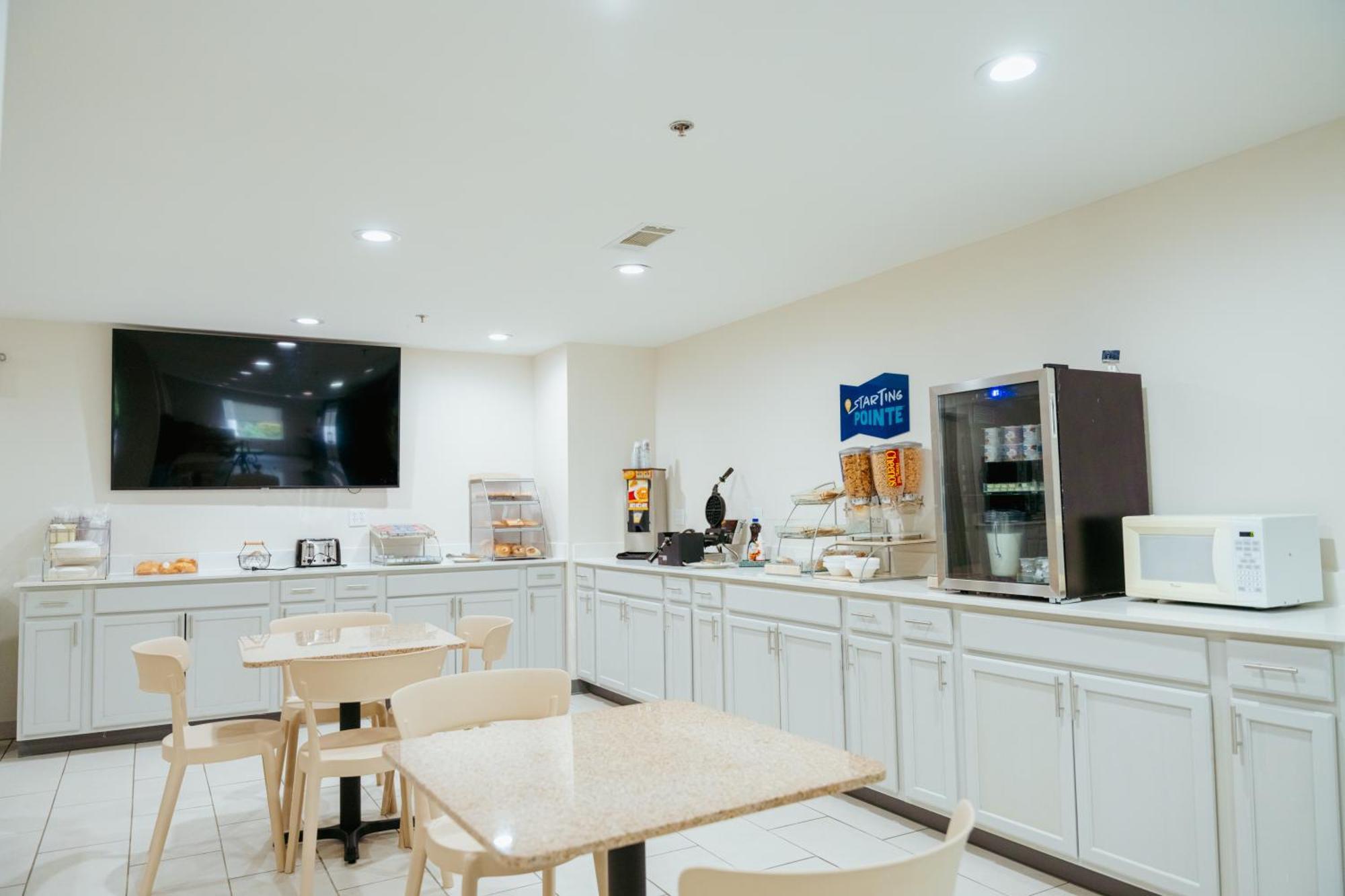 Clarion Pointe-Dillard Near Blue Ridge Mountains酒店 外观 照片